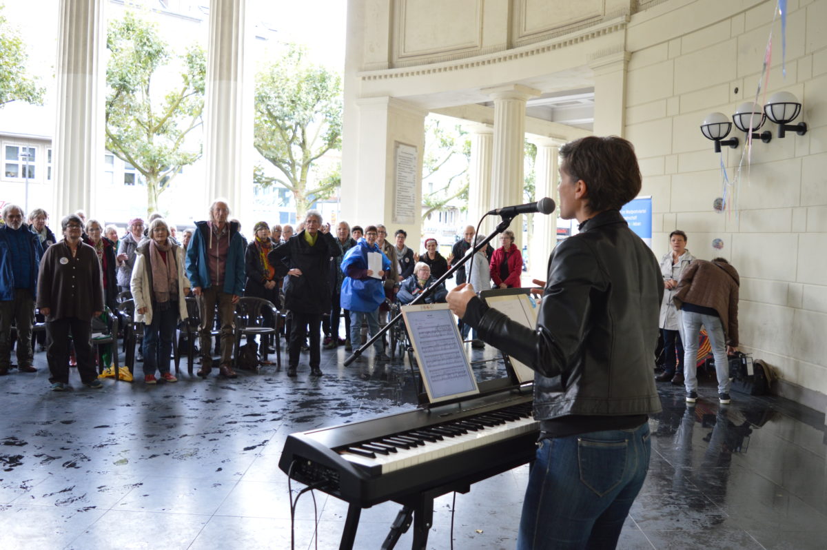 Weltseniorentag - Offenes Singen am Elisenbrunnnen