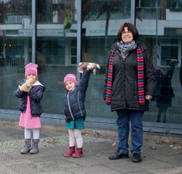 Foto Oma mit Kindern