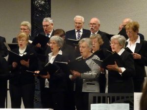 Fotoausschnitt vom Kirchenchor Cantabile aus Christ-König unter der Leitung von Ralph Hövel