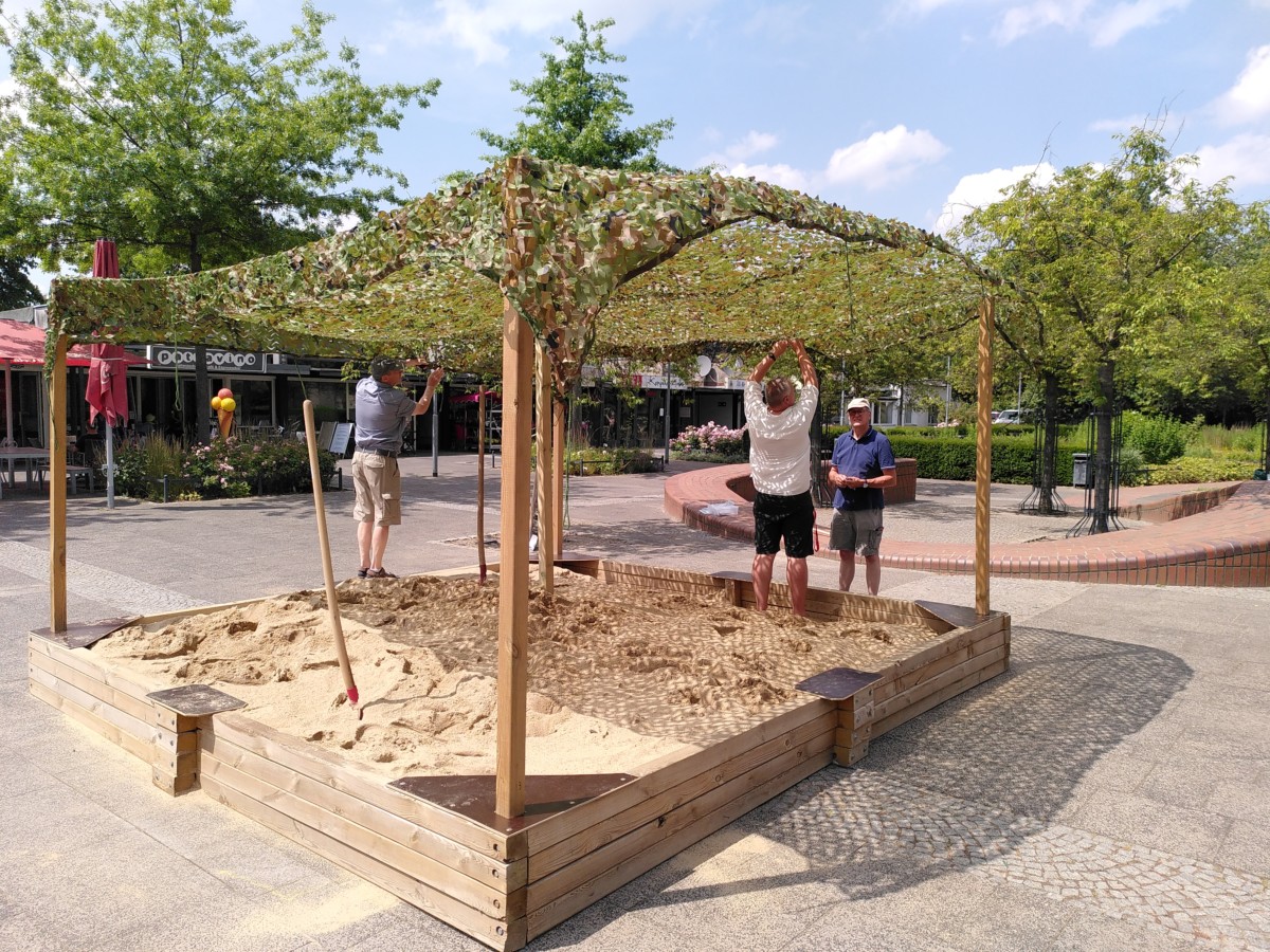 Foto Aufbau Sandkasten