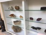 Exemplare der Mineralien-Ausstellung "Unter uns"