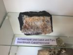 Exemplar der Mineralien-Ausstellung "Unter uns"