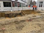 Die Baustelle befindet sich aktuell an der Ecke Ewaldstraße/Pastoratsweg.