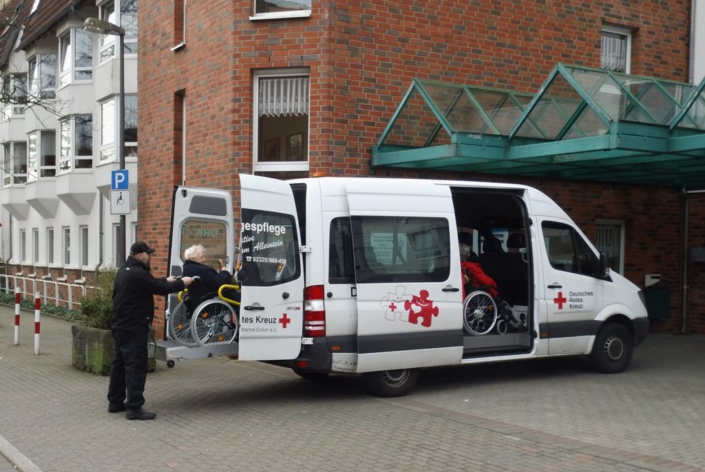 rollstuhlgerechtes Transportauto