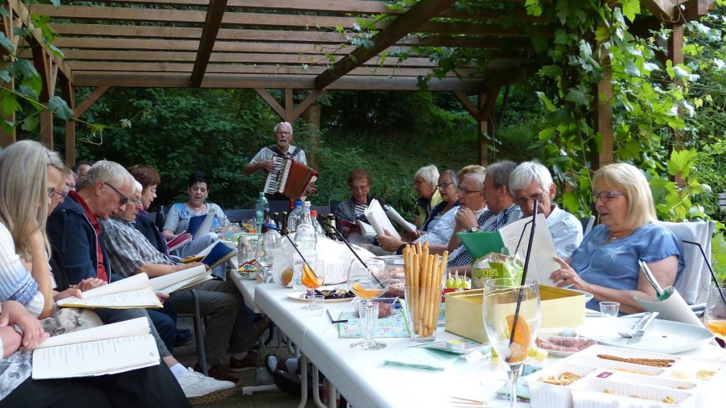 ZWAR Netzwerk feiert Mittsommernacht